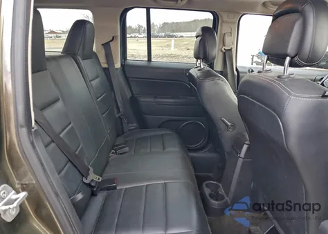 2016 Jeep Patriot Latitude z USA, uszkodzony, nr VIN 1C4NJPFA2GD548628